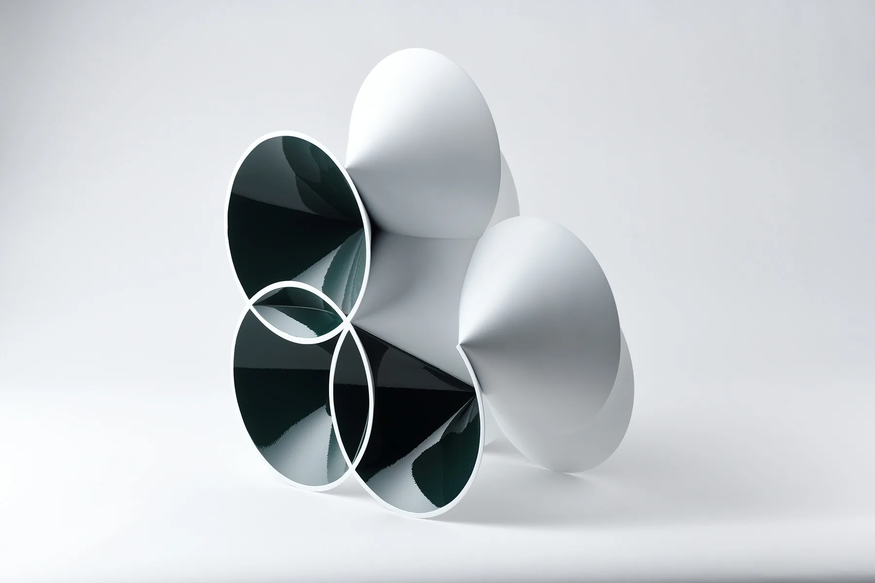 Maxiature 20-8_430x215x440(h)mm_urethane paint on resin_2020