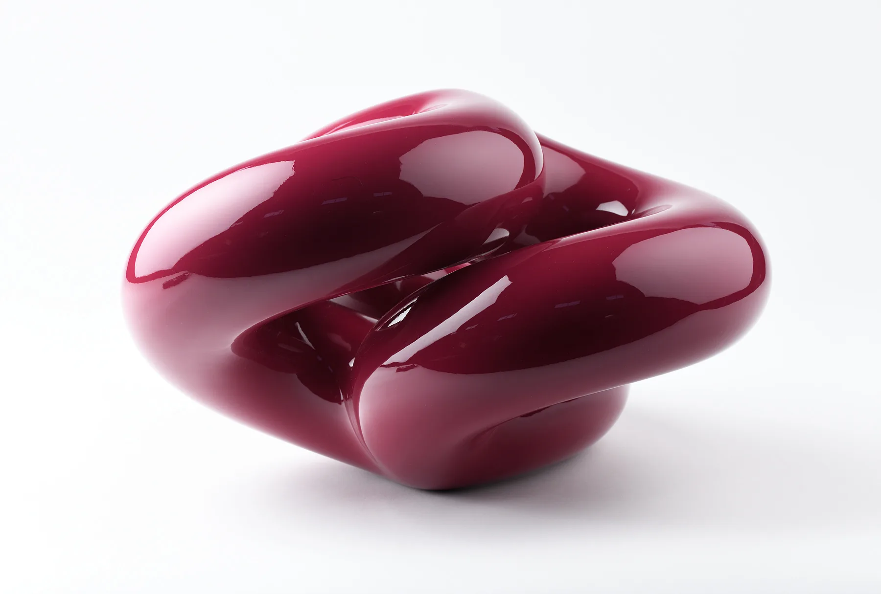 Maxiature 20-3_430x410x270(h)mm_urethane paint on resin_2020