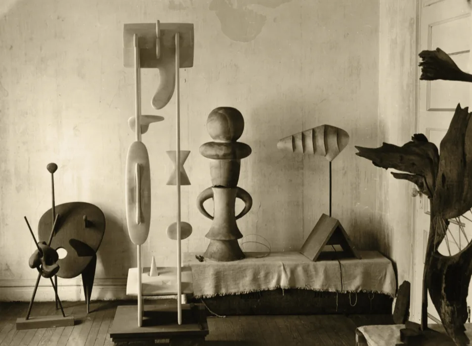 Rudolph Burckhardt, Photograph of storage room at Noguchi’s MacDougal Alley studio, 1944. 2 7/8 x 3 7/8 in. NMA, 03198.