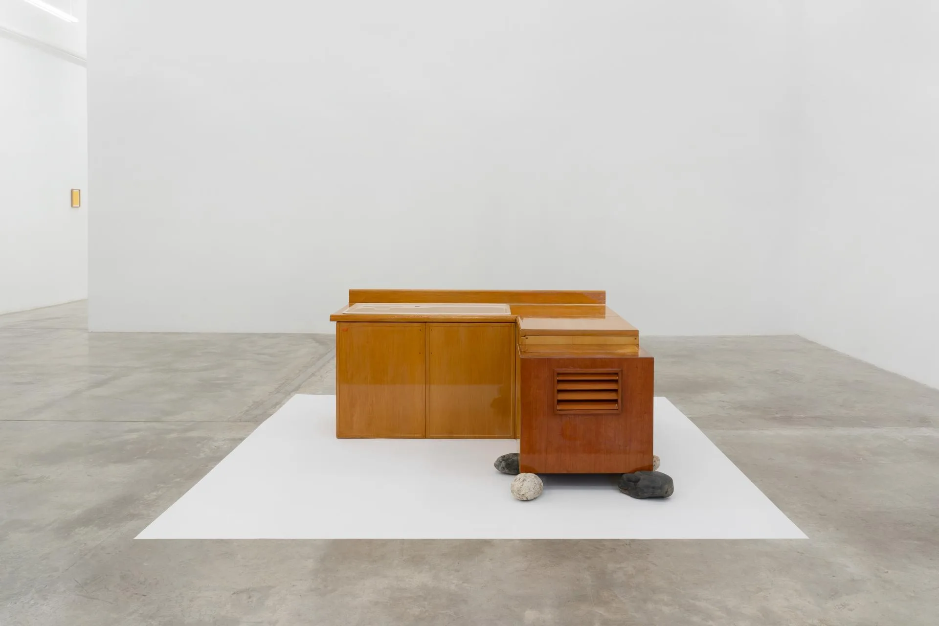 Chung Seoyoung, Sink, 2011, Sink, rock, paint, 30 3/4 x 63 3/4 x 56 3/8 inches 78 × 162 × 143 cm
Installation view of Chung Seoyoung: With no Head nor Tail (March 21—April 20, 2024) at Tina Kim Gallery. Photo by Hyunjung Rhee.