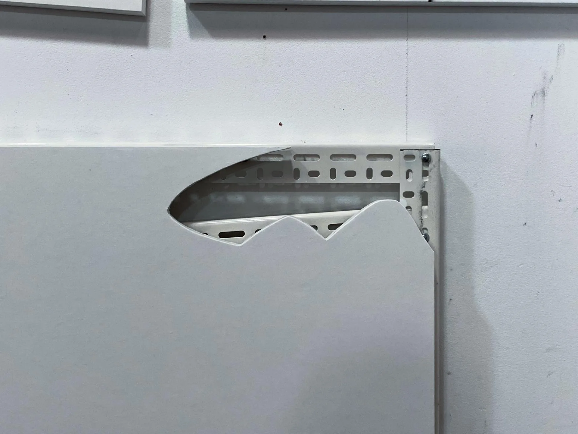 뒤틀리지 않게 잡아준다 15겹 올리려면