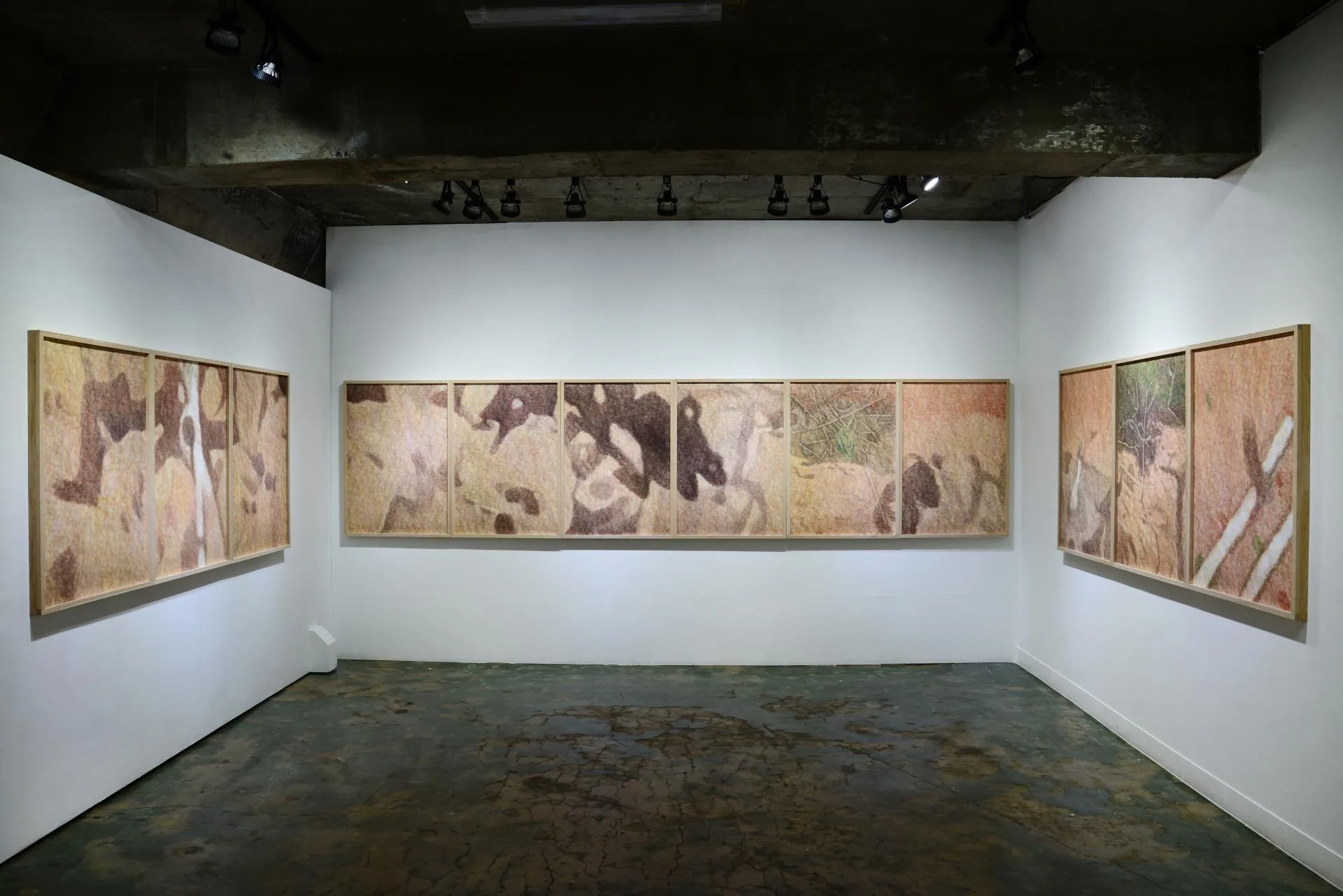 박소현_Sandstone, 2023, 종이에 과슈, 100 × 70 cm(ea)