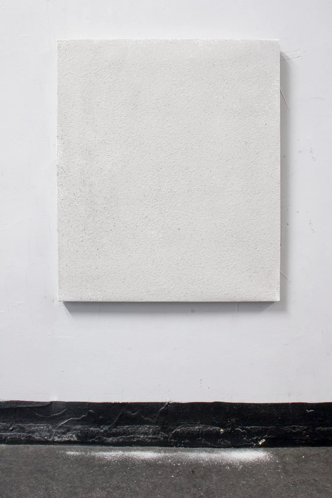 ⓒ2005. Sun Choi_흰그림 White Painting, human bone powder on cloth, 53 × 45 cm, 2005
