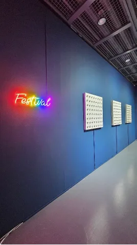원선금, Happen_6(#1) 껌 상자, 피지컬 컴퓨팅, 90 × 90 cm, 가변설치, 2023-2025