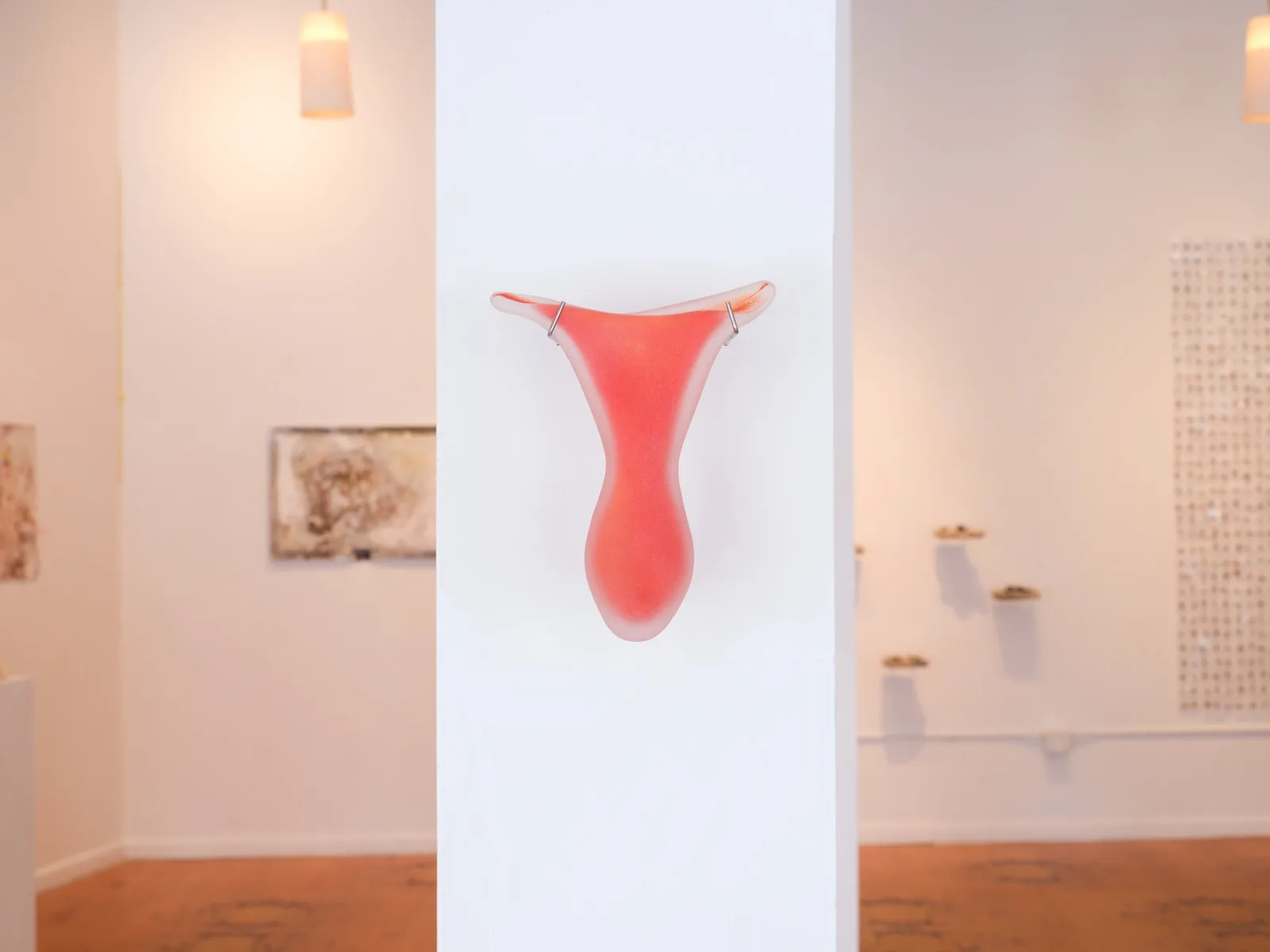 <The Fish (decidual cast), 2025, 유리,17.0 × 13.7 × 3.6 cm