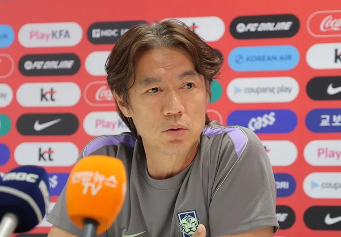 자진 사퇴 발표하는 홍명보 감독
사진 출처 : 연합뉴스